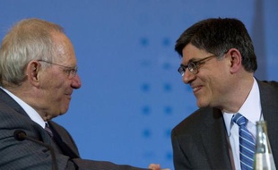 Le secrétaire américain au Trésor Jack Lew a appelé mardi les pays qui en avaient "la capacité" à soutenir la demande des consommateurs pour donner un coup de pouce à la conjoncture, lors d'une conférence de presse avec son homologue allemand Wolfgang Schäuble.