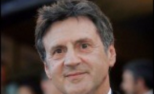 Adaptation d'un script d'Olivier Dazat, le dernier film de Patrice Leconte, présenté au Festival de Toronto, raconte les péripéties de François (Daniel Auteuil), un marchand d'art sans scrupule pour qui tout se monnaye, même ce qu'il croit être l'amitié.