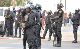 Des affrontements opposaient mercredi sur le campus de l'université publique à Dakar les forces de l'ordre à des étudiants protestant contre la mort la veille d'un des leurs lors de la dispersion d'un rassemblement de l'opposition par la police, a constaté un journaliste de l'AFP.