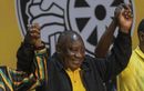 Le président sud-africain Cyril Ramaphosa réélu à la tête de l’ANC