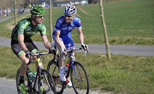 Jimmy Engoulvent en discussion avec Anthony Geslin sur le dernier Tour de France.