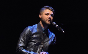 Pierre Lapointe, lors d'un concert à L'Olympia, à Paris, en 2014.