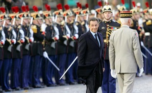 Nicolas Sarkozy dévoilera jeudi une plaque dédiée aux étudiants et lycéens qui manifestèrent le 11 novembre 1940 à Paris contre l'occupation nazie, lors des cérémonies commémoratives de l'armistice de novembre 1918 sous l'Arc de triomphe.