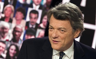 Jean-Louis Borloo lors de l'émission «A vous de juger», sur France 2, le 7 avril 2011.