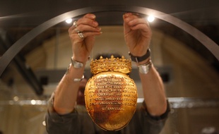 Le reliquaire du cœur d Anne de Bretagne.