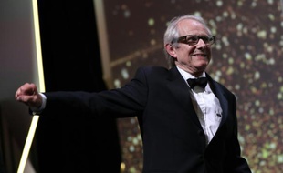 Le cinéaste britannique Ken Koach palme d'Or à Cannes pour "Moi, Daniel Blake", le 22 mai 2016