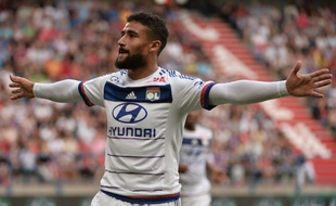 Nabil Fekir a inscrit un triplé lors de la victoire de Lyon à Caen (0-4), le 29 août 2015.