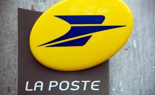 Les syndicats de La Poste ont manifesté mardi unanimement leur déception devant les propositions du PDG du groupe sur les conditions de travail, après le suicide de deux cadres, et annoncé qu'ils allaient adresser une pétition aux employés.