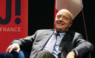 «Il lui faudrait 20 cm de plus.» Juppé est particulièrement fier de sa trouvaille concernant Alain Juppé.