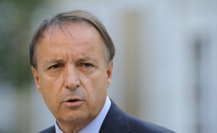 Sandra Thévenoud, chef de cabinet du président du Sénat Jean Pierre Bel, président PS du Sénat (Photo), a été mise en congé sans traitement.