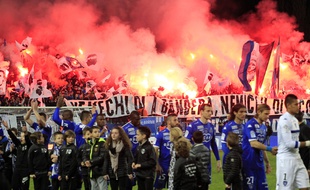 Les supporters de Bastia avant un match contre Nice, le 7 mars 2015.