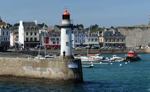 A Belle-Ile-en-Mer, un vaste projet viticole suscite la grogne.