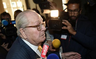 L'ex-président du FN Jean-Marie Le Pen le 16 octobre 2015 à Marseille