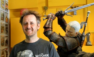 Marcin Iwinski, l'un des fondateurs du studio polonais CD Project Red, qui développe le jeu vidéo le Sorceleur, pose dans ses bureaux à Varsovie, le 2 juin 2015