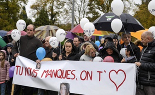 Cent cinquante personnes ont participé ce 5 novembre 2017 au matin à un lâcher de ballons organisé en Isère pour les 9 ans de Maëlys, la fillette disparue depuis le 27 août dernier.