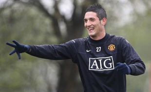 L'attaquant de Manchester United Federico Macheda riant lors d'une séance au centre d'entraînement de Carrington, à Manchester, le 17 avril 2009.
