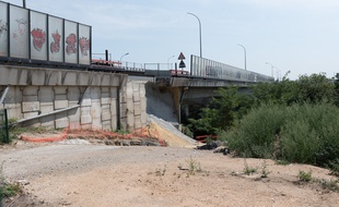 Une partie du pont de Genevilliers, en banlieue parisienne, s'est effondrée en mai 2018.
