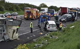 L'accident a impliqué huit véhicules dont deux poids-lourd.