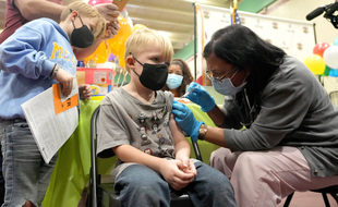 Les Etats-Unis viennent de commencer la vaccination anti-Covid chez les enfants de 5 à 11 ans.