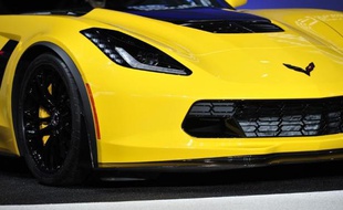 Fibre de carbone, aluminium, magnésium... Les voitures exposées au salon de Detroit multiplient les matériaux composites et alliages savants pour plus de légèreté, nouveau Graal des constructeurs américains.