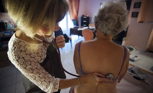 Les médecins généralistes ont, dans certaines régions, des difficultés à trouver un remplaçant.