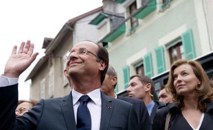 François Hollande et Valérie Trierweiler à Tulle, en Corrèze, le 9 juin 2012.