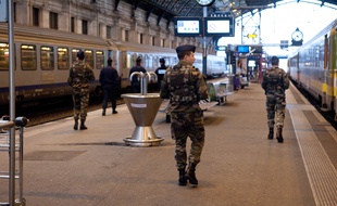 Illustration du plan Vigipirate en gare de Bordeaux.
