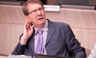 Le président de la communauté urbaine, Guy Teissier.