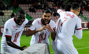 Farès Bahlouli fête son but
/ AFP PHOTO / JEAN-CHRISTOPHE VERHAEGEN