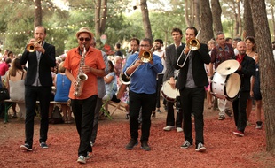 Des fanfares sont notamment au programme au domaine d'O.
