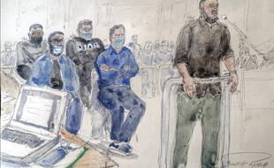 Les quatre prévenus écoutent Mathieu Valbuena parler à la barre du tribunal