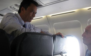 L'ex-président malgache Marc Ravalomanana, renversé en 2009, est arrivé aux Seychelles, où il doit rencontrer mercredi son rival Andry Rajoelina dans un face-à-face décisif pour tenter de dénouer la crise dans laquelle leur pays est plongé depuis trois ans, ont indiqué mardi les autorités des Seychelles.