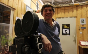 Jean-Pierre Lemouland a fondé les studios JPL en 1995 et a tourné pendant dix ans avec sa vieille caméra de l'armée américaine.