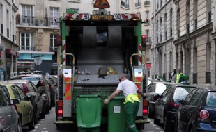 La gestion des déchets coûte en moyenne 85 euros hors taxe par habitant et par an aux collectivités locales françaises, mais la facture s'est réduite de 5% entre 2008 et 2010, selon une étude publiée mardi par l'Ademe.