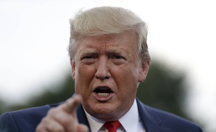 Donald Trump sur le perron de la Maison Blanche le 1er août 2019.