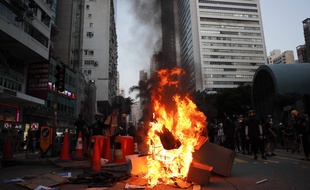 Encore des violences à Hong Kong
