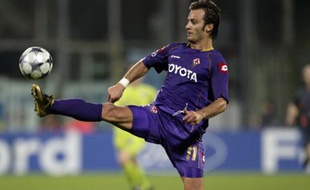 Fiorentina - Steaua Bucarest: 0-0 (groupe F, 2e journée)
Le buste droit, les yeux rivés sur le ballon et la jambe en extansion d'Alberto Gilardino n'ont pas suffit à la Fiorentina pour faire sauter le verrou roumain.
