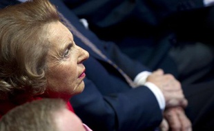 Le dossier Bettencourt transmis au TGI de Bordeaux le 17 novembre 2010 comporte un volet d'instruction concernant un possible financement illicite de partis politiques, ouvert notamment à la suite des déclarations de Claire Thibout, l'ancienne comptable des Bettencourt.