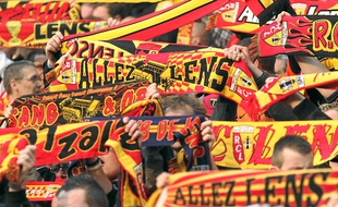Le RC Lens est menacé sur les terrains sportifs, financiers et judiciaires.