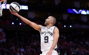 Au premier tour, Lillard s'est montré plus adroit et plus rapide que Jeremy Lin (Houston) et Parker (San Antonio) dans un parcours d'obstacles réclamant précision et vitesse dans les passes, dribbles et le jeu de jambes.