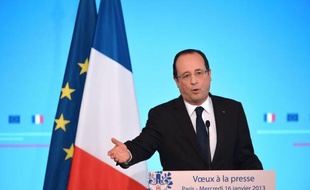 François Hollande a indiqué mercredi qu'il n'y avait pas de certitude concernant la présence de ressortissants français parmi les 41 "Occidentaux" retenus en otages par des terroristes dans un site pétrolier en Algérie.