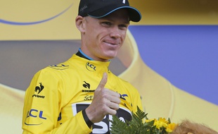 Chris Froome à l'arrivée de la 12e étape du Tour de France, le 16 juillet 2015.