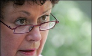 Christine Boutin, présidente du Forum des républicains sociaux (associé à l'UMP), qui décidera "en novembre" si elle se présente à l'élection présidentielle, a d'ores et déjà recueilli "près de 450 parrainages" sur les 500 nécessaires.