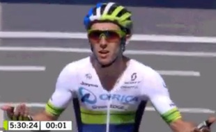 Le Britannique Adam Yates incrédule lors de sa victoire sur la Clasica San Sebastian, le 1er août 2015.