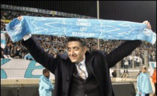 L'homme d'affaires canadien Jack Kachkar, qui finalise actuellement l'acquisition de l'Olympique de Marseille (L1) a indiqué mercredi ne pas avoir "connaissance d'une quelconque enquête" concernant l'origine de ses fonds, contrairement à ce que rapporte le Figaro.