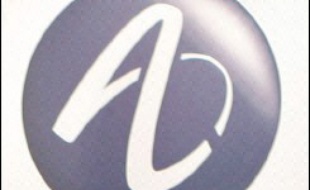 L'équipementier de télécommunications Alcatel-Lucent a annoncé vendredi la suppression de 12.500 emplois en trois ans (2007-2009), un chiffre supérieur aux 9.000 qu'il avait initialement prévus.