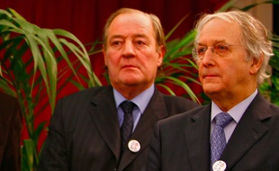 Daniel Percheron et Gervais Martel lors de la pose de la première pierre du Louvre-Lens le 4 décembre 2009.