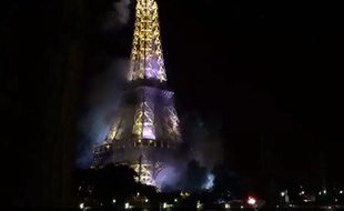 Capture d'écran montrant la Tour Eiffel prétendument en feu juste après l'attentat de Nice.