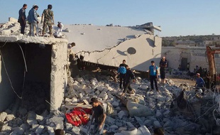 Les premières frappes de la coalition en Syrie ont causé la mort d'au moins 120 djihadistes.