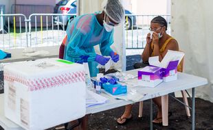 Un test PCR en Guadeloupe en septembre 2020.